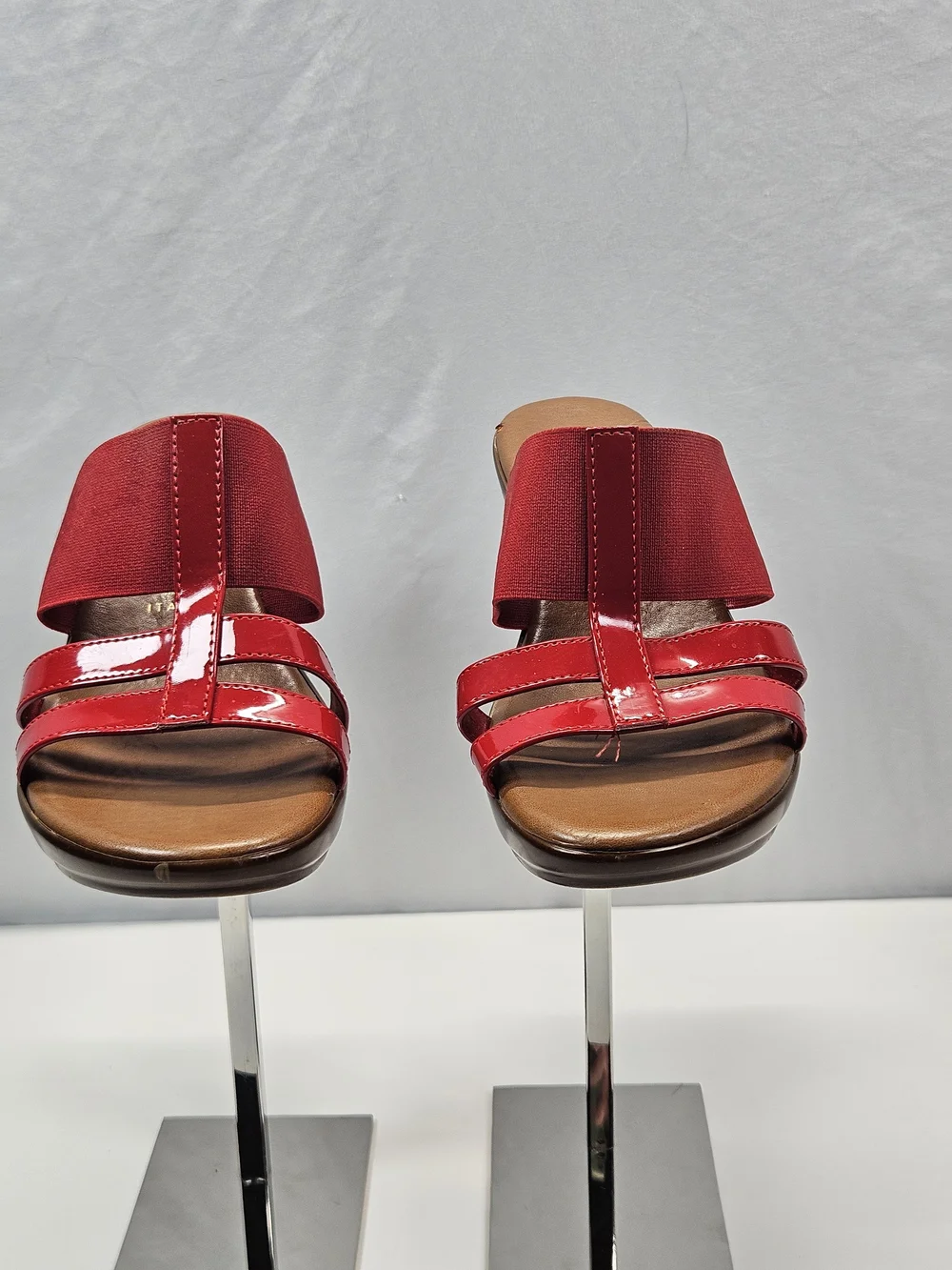 Italian Shoemakers Red Wedge Sandals Patent T-Strap Elastic Slide Open Toe 8.5